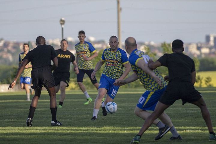 雷火电竞 · 雷火电竞 · 体育赛事资讯平台（资料示意）